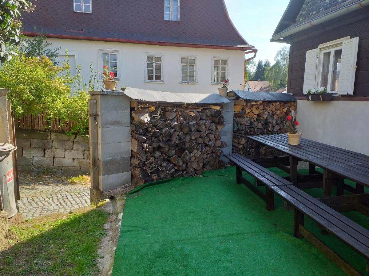 Chalupa U Kostela Chřibská Esterno foto